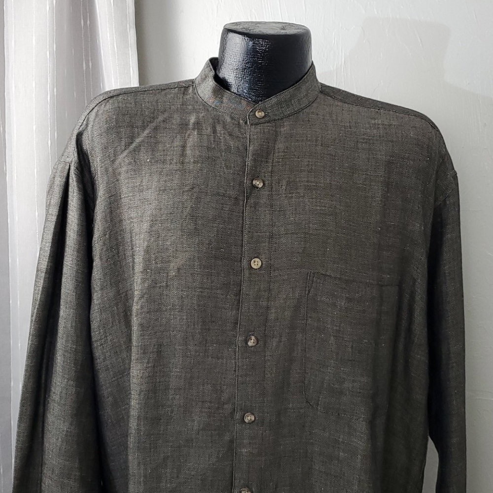 Perry Ellis buttons up shirt linen blend long  sleeve men  size L